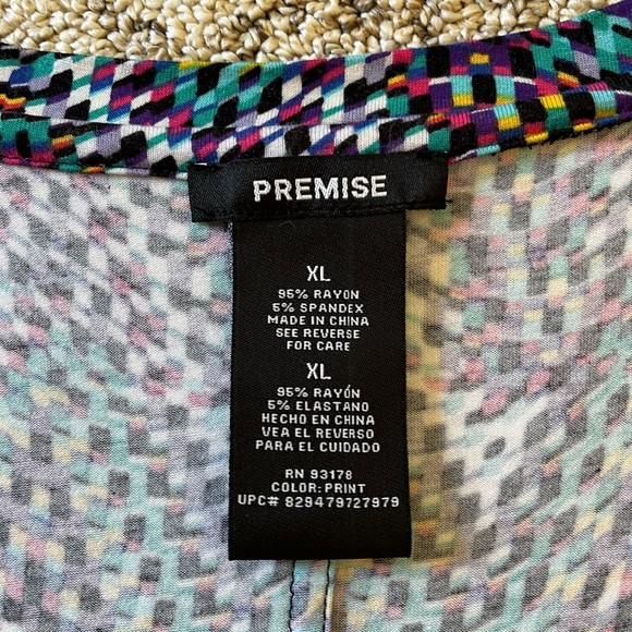 Premise Colorful Swing Top - Picture 7 of 9